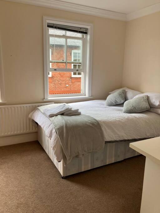 Central Chester Bedrooms Eksteriør billede